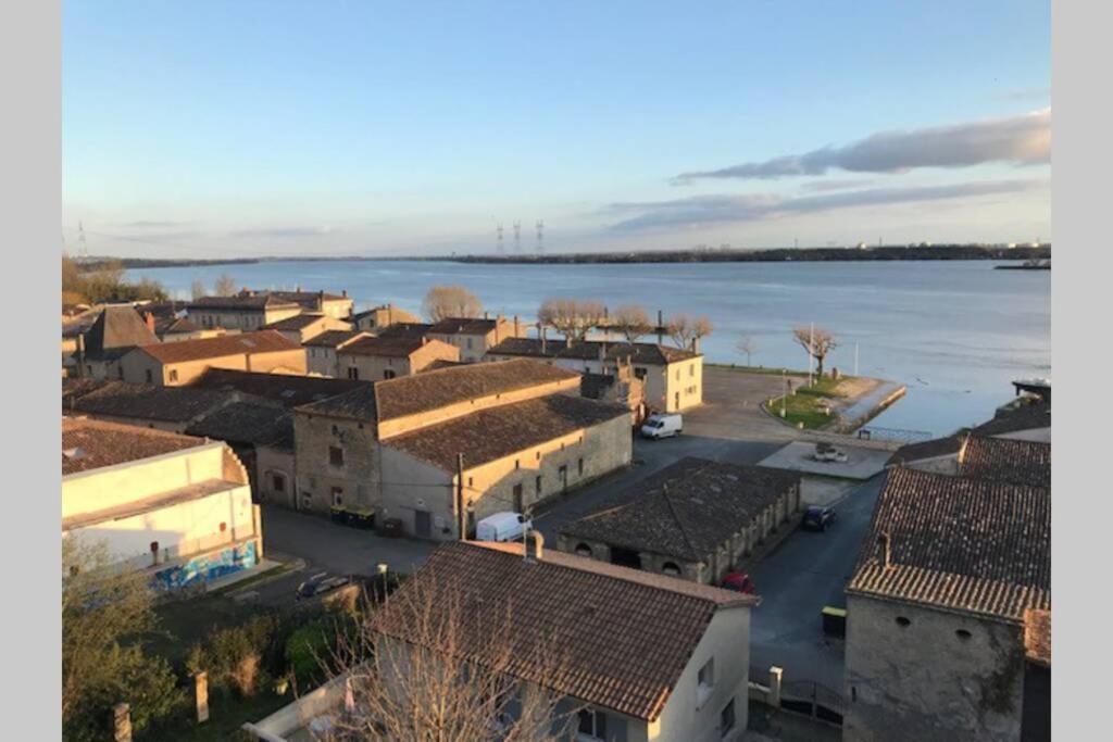Bourg Superbe Appart Avec Vue Magnifique Bourg-sur-Gironde Exterior foto